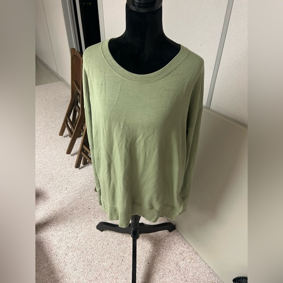 Athleta coaster luxe sweatshirt - Picture 2 of 12